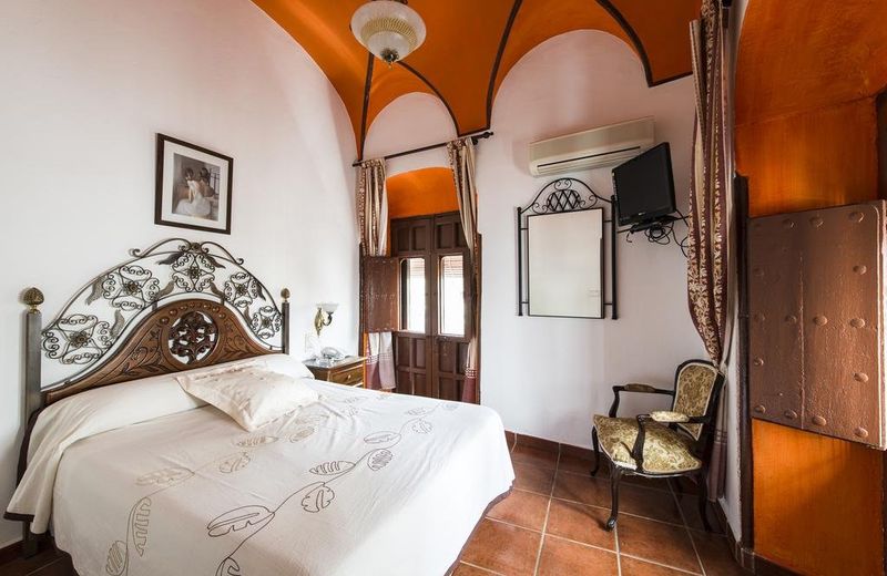Hotel Las Palmeras by Vivere Stays