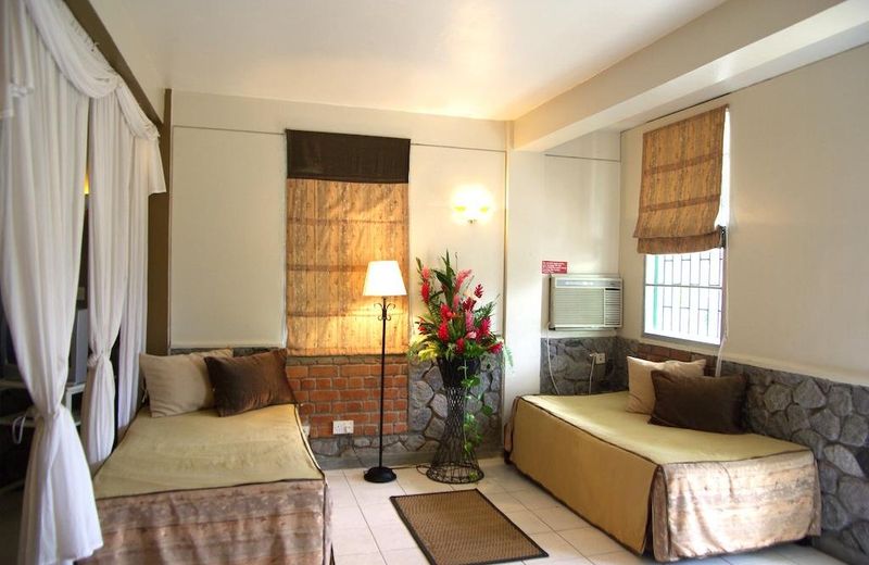 Evergreen Hotel