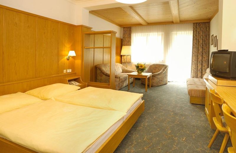 HOTEL HUBERTUS
