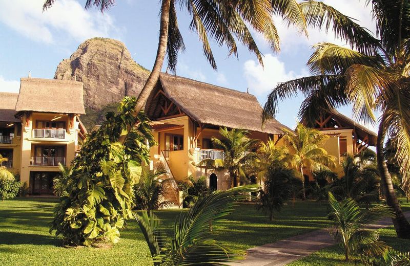 Paradis Beachcomber Golf Resort & Spa