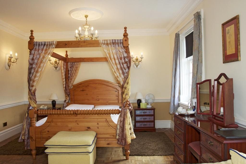 Elme Hall Hotel