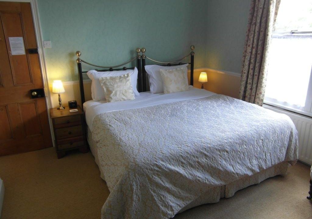Anton Guest House Bed and Breakfast