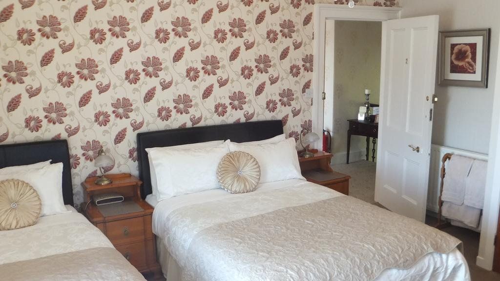 THE HOMESTEAD GUEST HOUSE