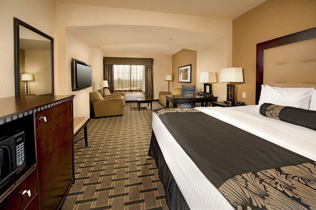 La Quinta by Wyndham Denton - University Drive
