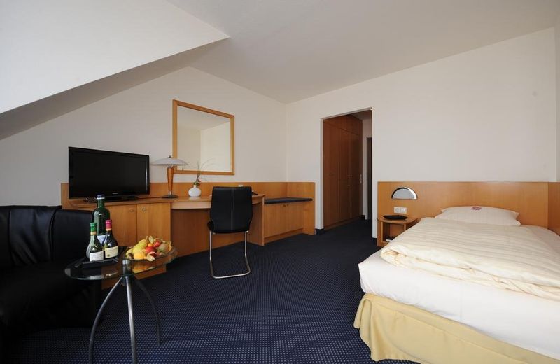 Asgard Hotel