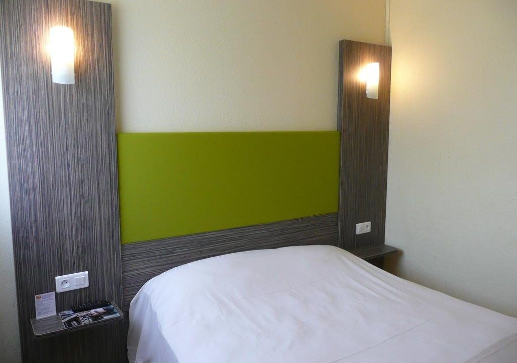 Kyriad Direct Chartres Est