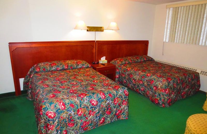 Canadiana Motel