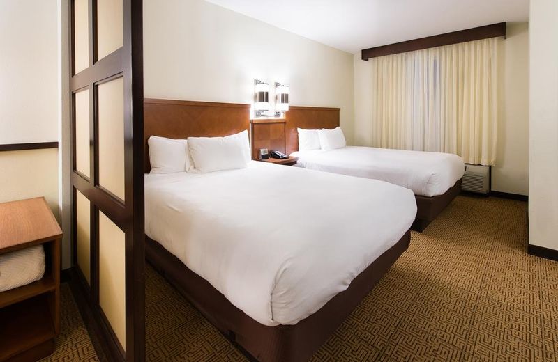 Hyatt Place Charleston Airport / Convention Center