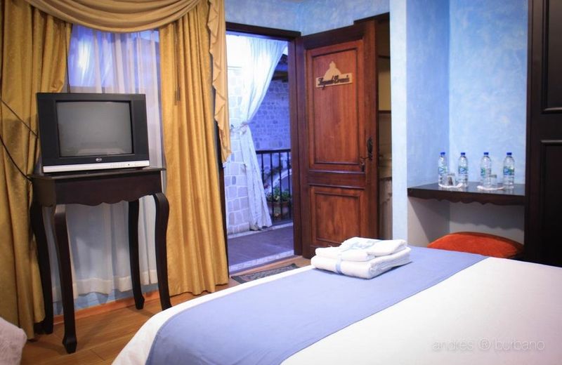 Villa de Tacvnga Hotel