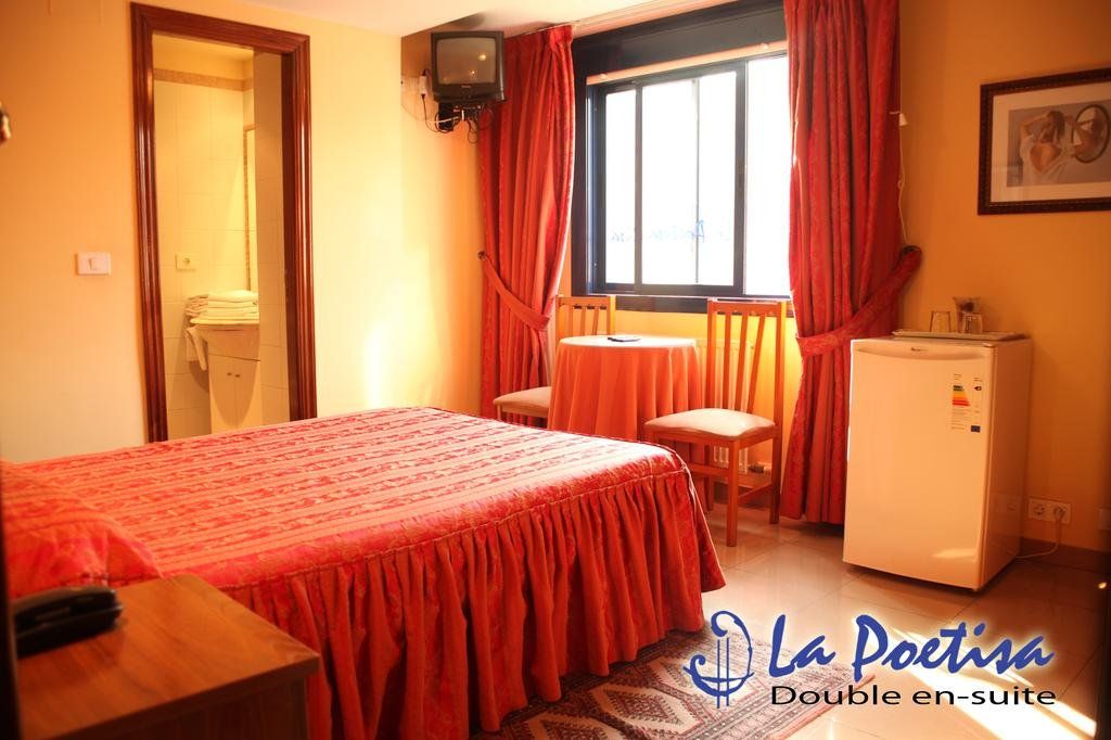 Hostal LA POETISA - Auto Check-in