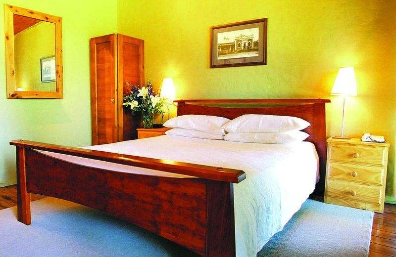 HUNTER COUNTRY LODGE