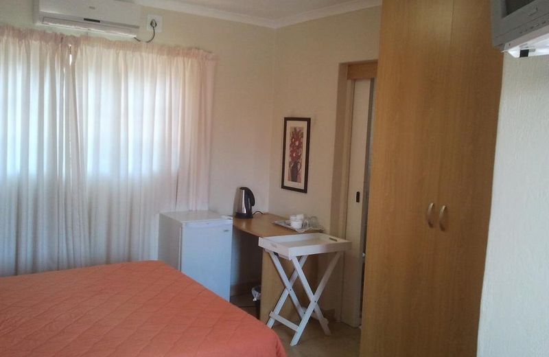 Country Link Guest Lodge