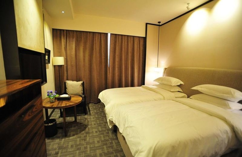 Wuhan Haiting Longan Hotel