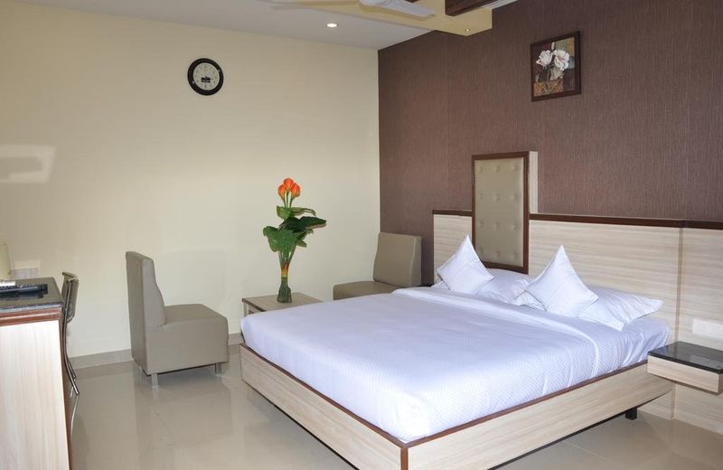 Hotel Kadmaba Guestline