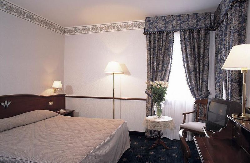 Hotel De La Ville