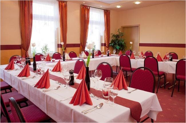 LAND-GUT-HOTEL & RESTAURANT PFEFFERMINZBAHN