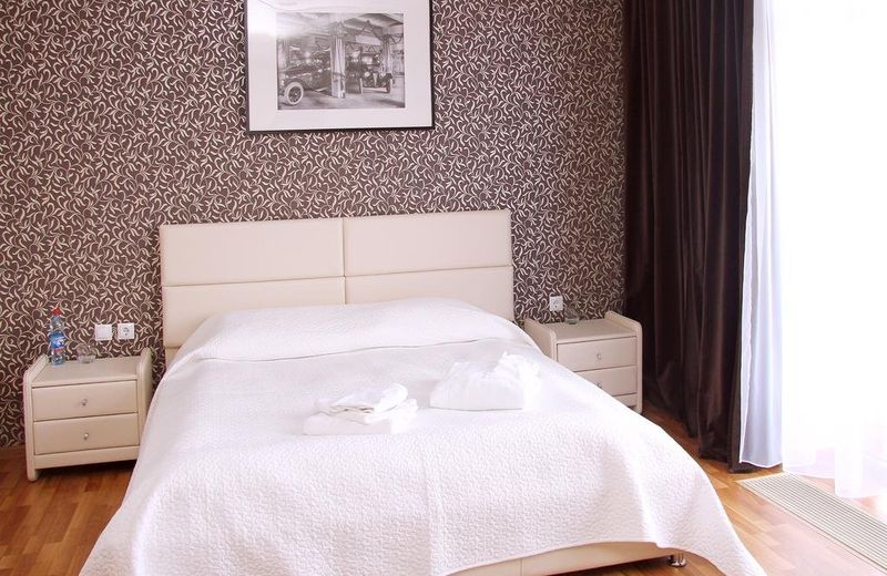 Premier Hotel