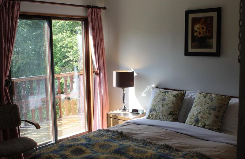 COLUMBIA VALLEY BED AND BREAKFAST