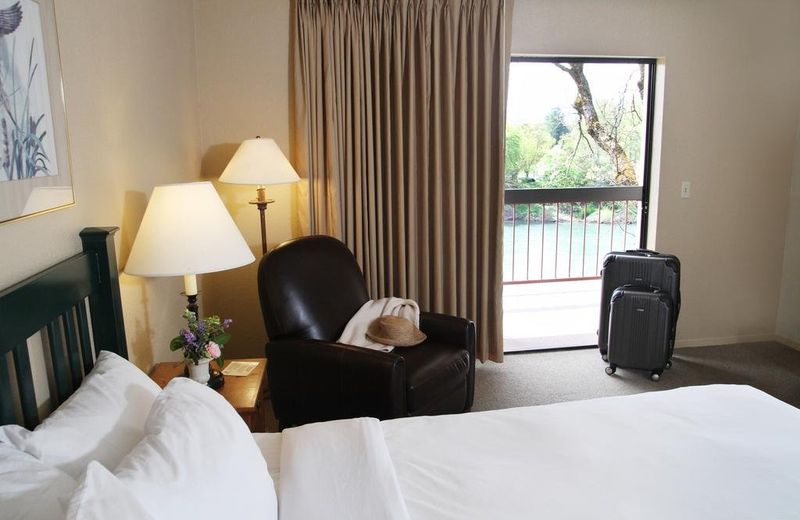 Riverside Inn