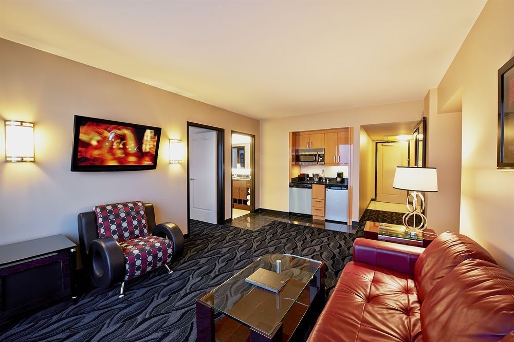 Suites at Elara Las Vegas Strip-No Resort Fees