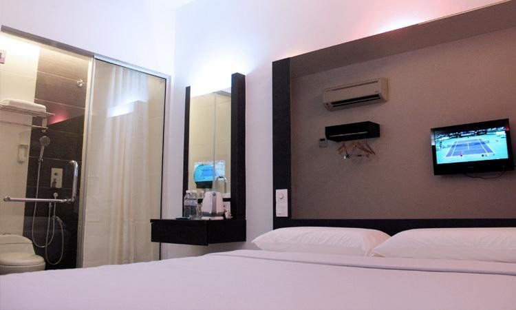 Dream Hotel