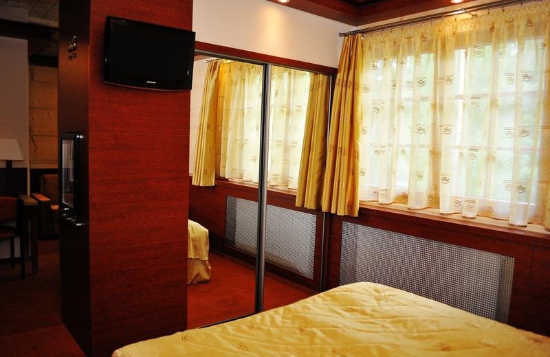 Hotel 365