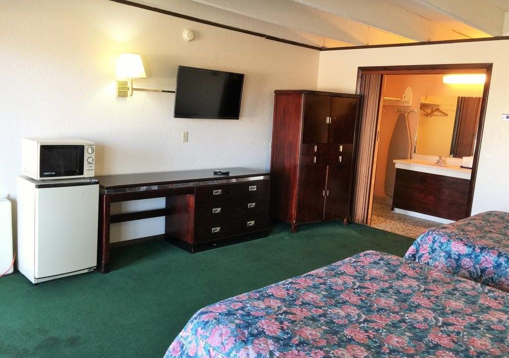 Tollway Inn Beloit