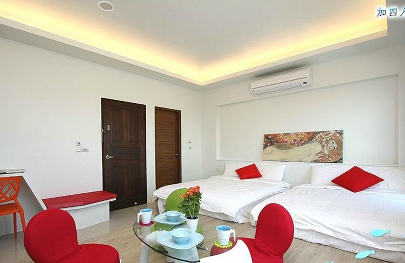 7 NOOK AND BREAKFAST