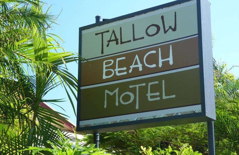 Tallow Beach Motel