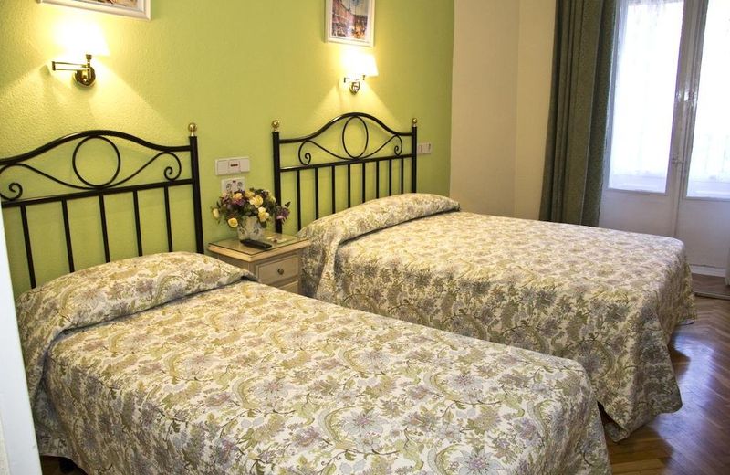 Hostal Los Alpes