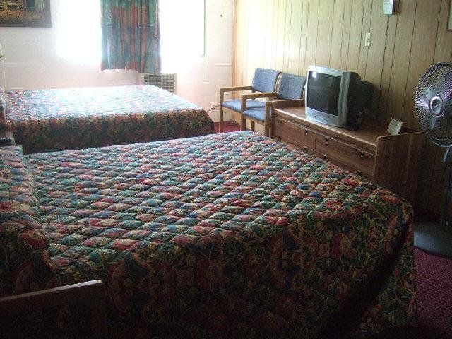 Town House Motor Inn