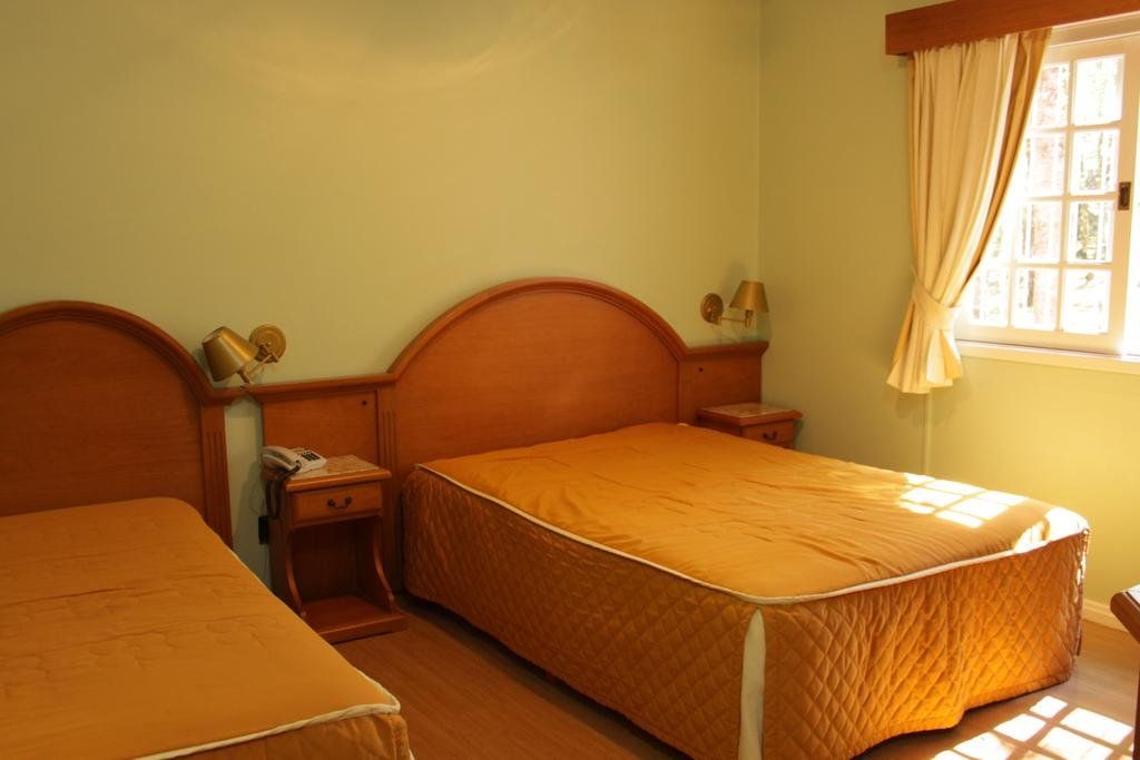 Hotel Galo Vermelho