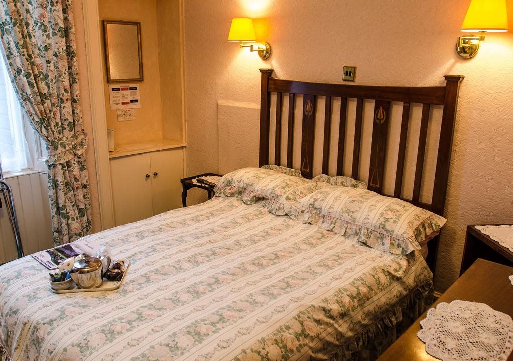 Leven House Bed and Breakfast