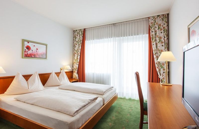 Landzeit Motor-Hotel St. Valentin