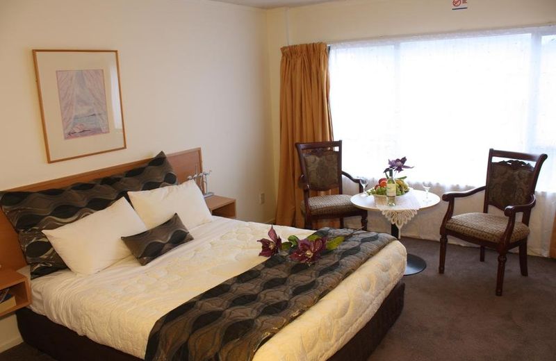 Airport Travel Air Motor Inn