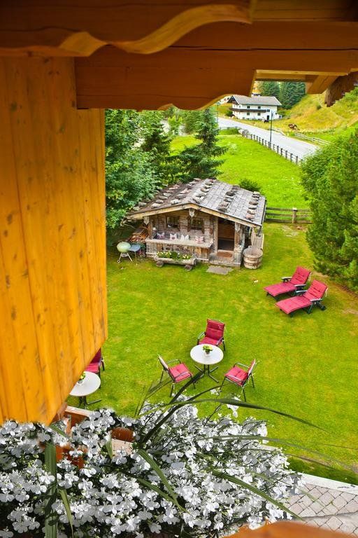 Outdoor Pictures 23