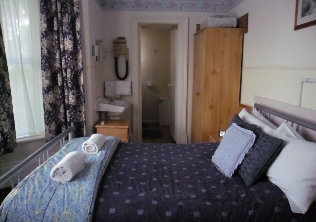 Chad Hill Hotel