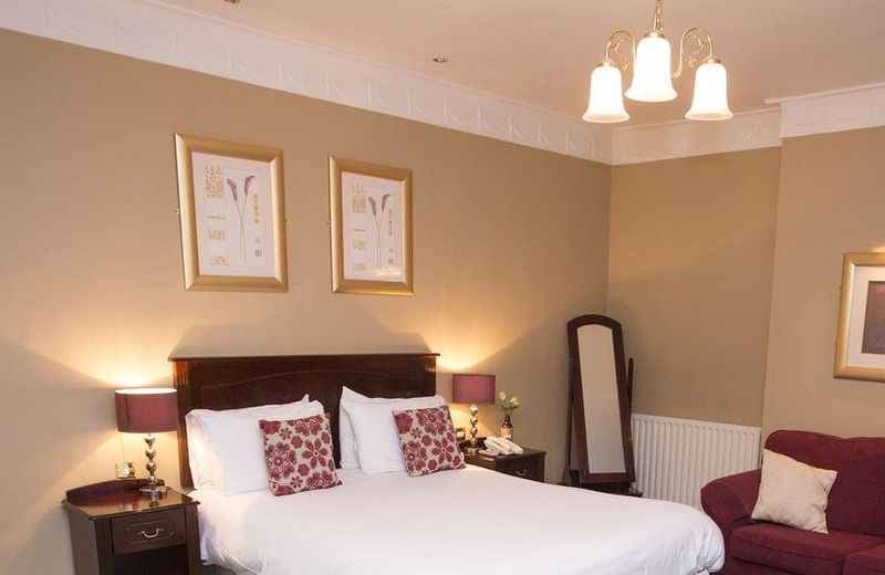 THE GRAND HOTEL