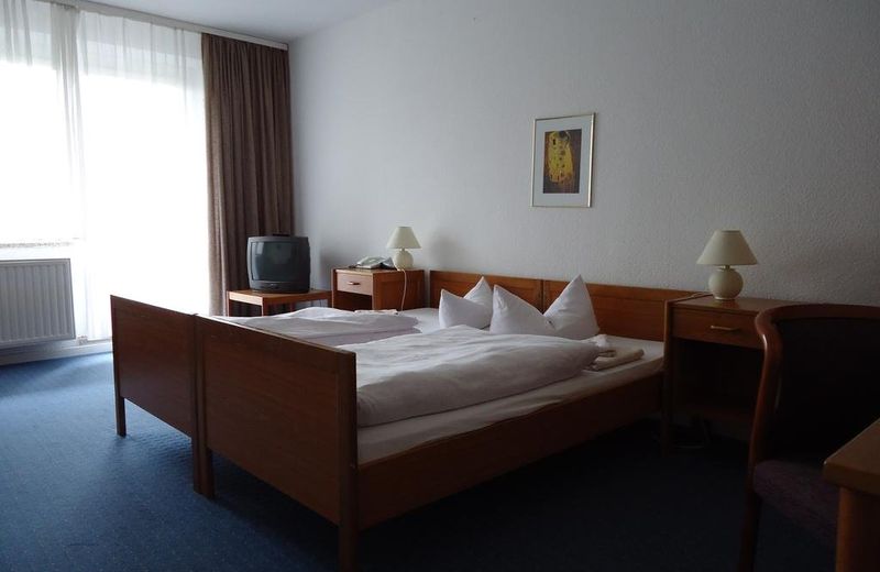 SKL HOTEL AM SALBKER SEE