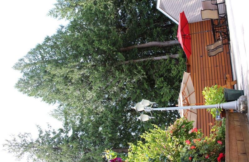 Sunshine Lodge Inn