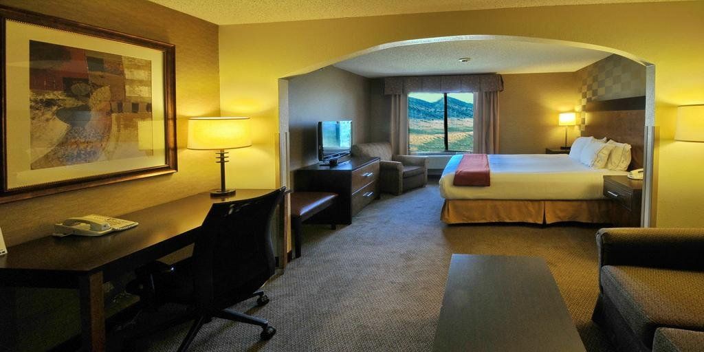 Holiday Inn Express Hotel & Suites Littleton, an IHG Hotel