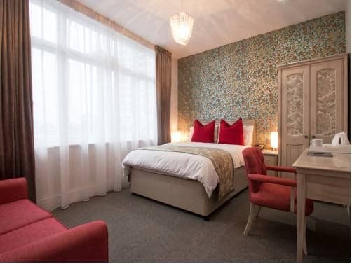W12 Rooms