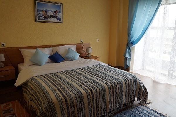Alpika Hotel