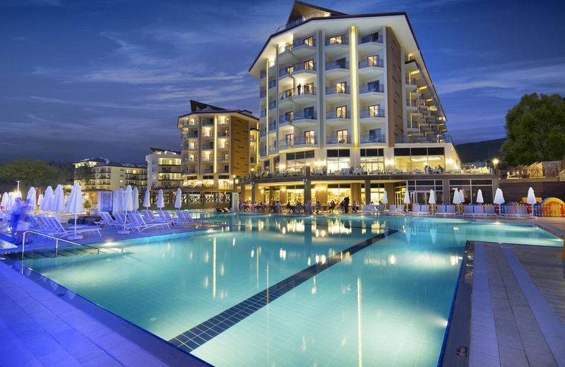 Ramada Resort Kusadasi & Golf