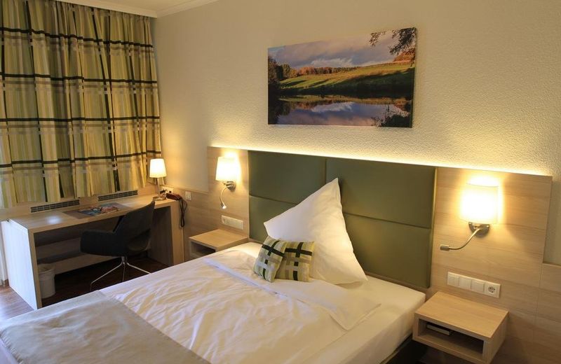 Waldhotel zum Bergsee Damme