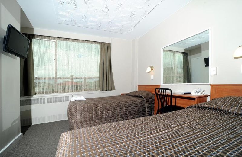 Kiwi International Hotel