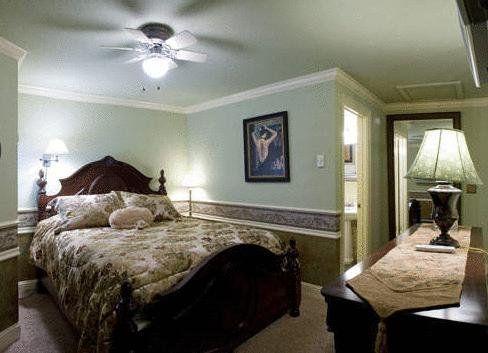 Bond Hotel & Extended Stay