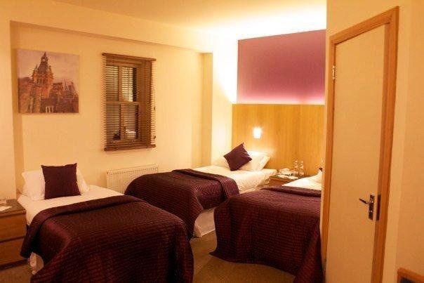 Rooms at 1703