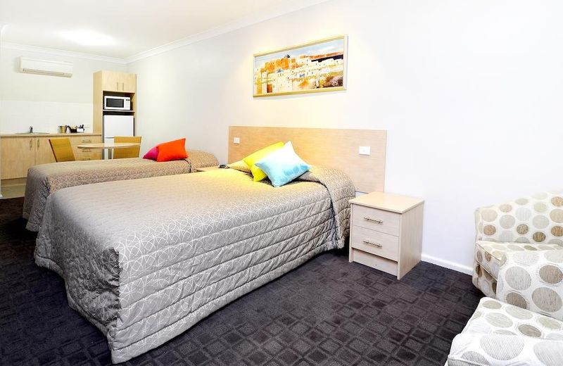 Mackellar Motel