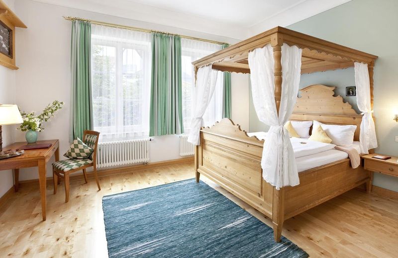 Hotel Hirsch
